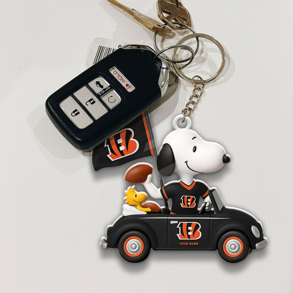 LIMITED EDITION - NEW CUSTOMIZED NFL16 CCB CINCINNATI BENGALS SPECIAL CAR SNOOPDOG KEYCHAIN