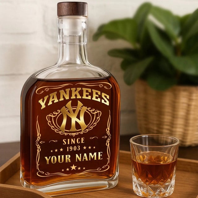 LIMITED EDITION - NEW CUSTOMIZED MLB01 NYY NEW YORK YANKEES LUXURY WHISKEY BOTTLE 450ML