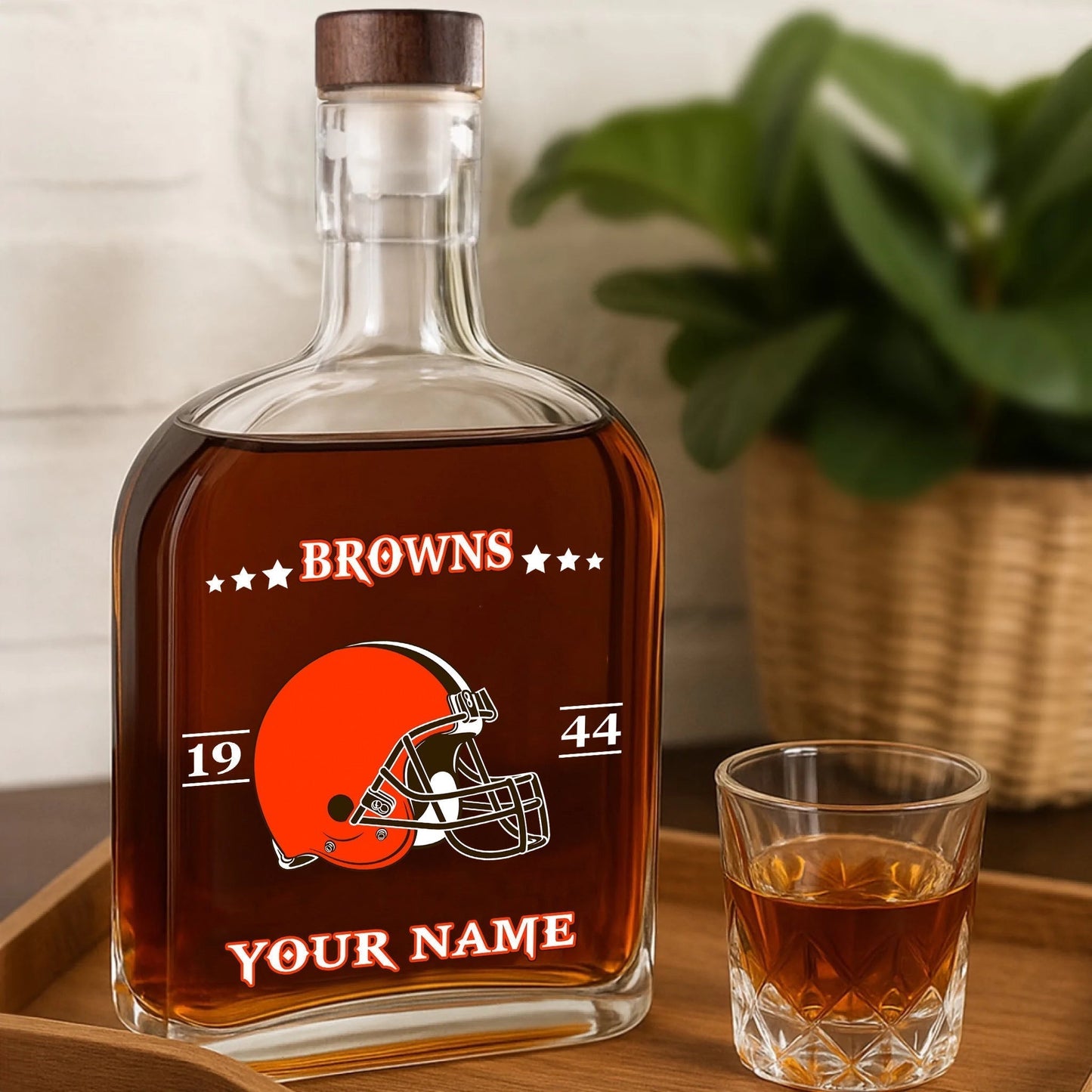 LIMITED EDITION - NEW CUSTOMIZED NFL29 CLB CLEVELAND BROWNS LUXURY WHISKEY BOTTLE 450ML