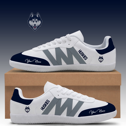[FAN FAVORITE] NEW CUSTOMIZED NCAA MAM21 UCH UCONN HUSKIES CLASSIC SNEAKERS