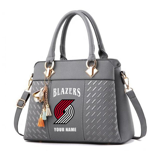 LIMITED EDITION - NEW CUSTOMIZED NBA22 PTB PORTLAND TRAIL BLAZERS ZIP HANDBAG MULTICOLOR