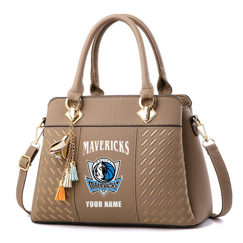LIMITED EDITION - NEW CUSTOMIZED NBA18 DMA DALLAS MAVERICKS ZIP HANDBAG MULTICOLOR