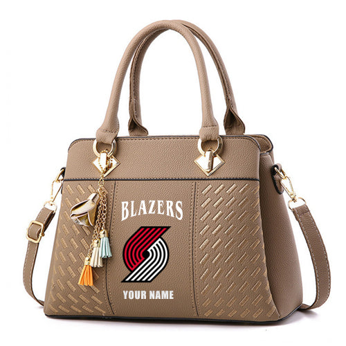 LIMITED EDITION - NEW CUSTOMIZED NBA22 PTB PORTLAND TRAIL BLAZERS ZIP HANDBAG MULTICOLOR