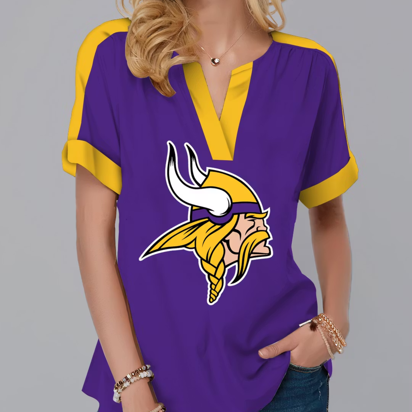 LIMITED EDITION - NEW CUSTOMIZED NFL05 MVK MINNESOTA VIKINGS V-NECK FEMALE SHIRT