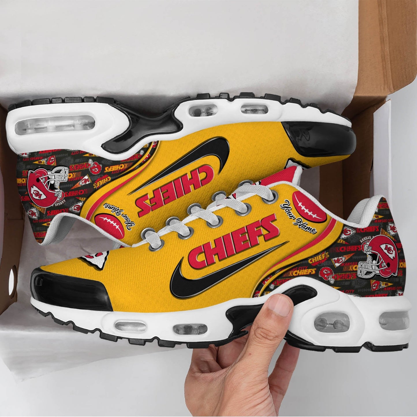 LIMITED EDITION - NEW CUSTOMIZED NFL01 KCC KANSAS CITY CHIEFS UNISEX AIR MAX PLUS SNEAKERS