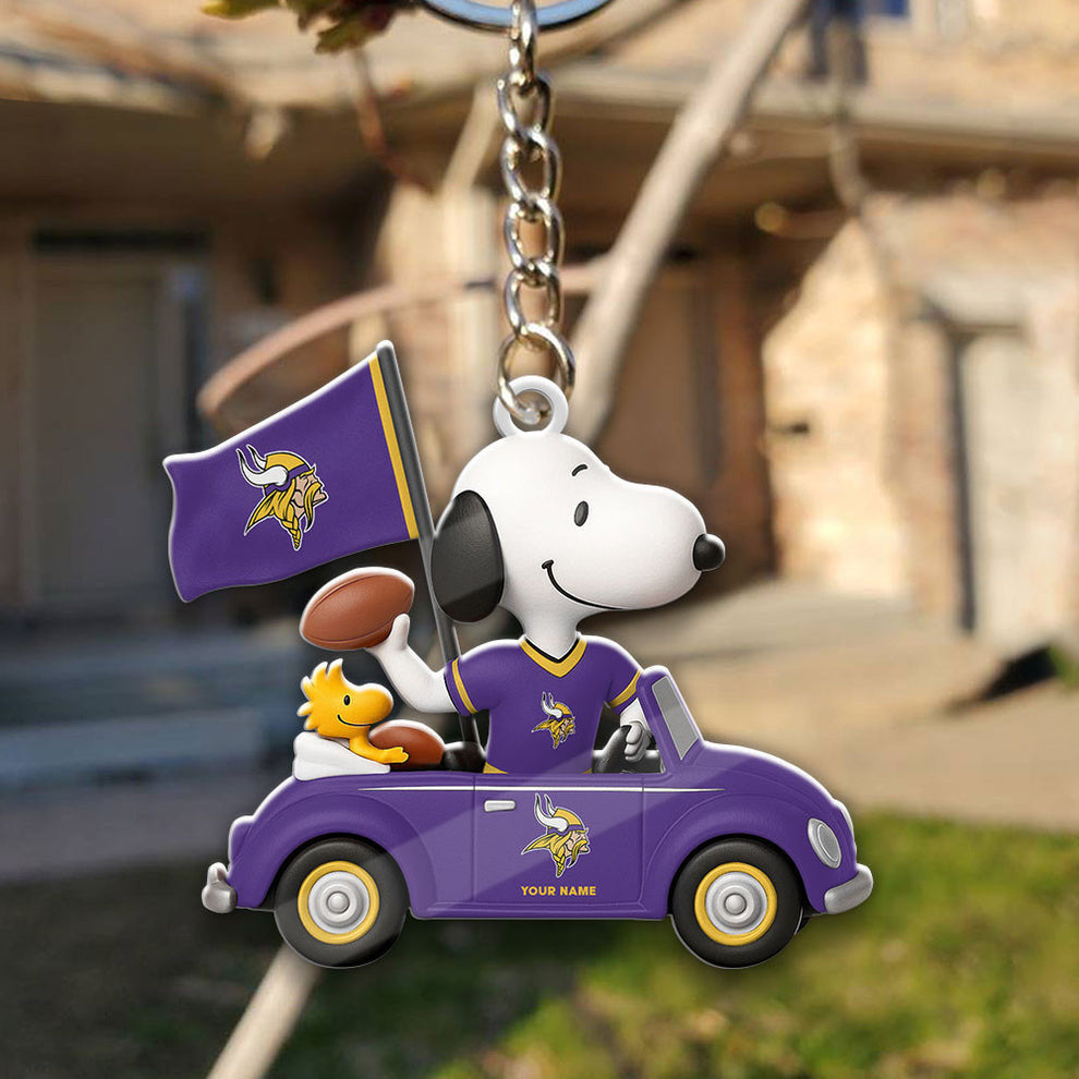 LIMITED EDITION - NEW CUSTOMIZED NFL05 MVK MINNESOTA VIKINGS SPECIAL CAR SNOOPDOG KEYCHAIN