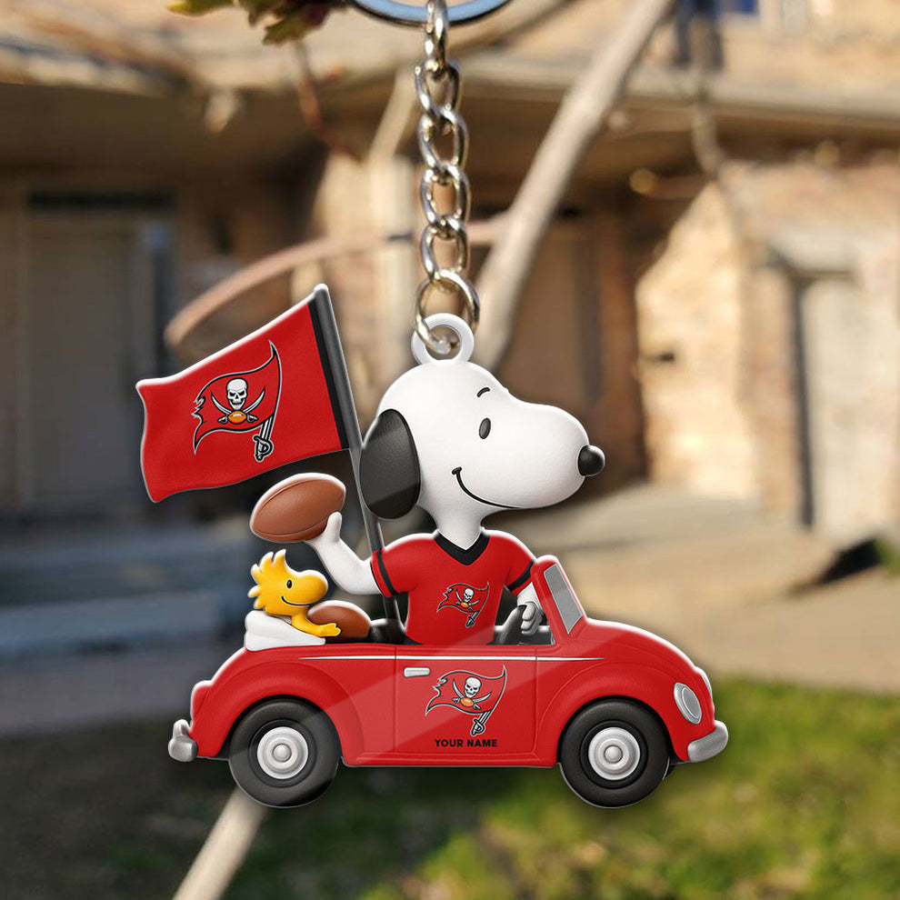 LIMITED EDITION - NEW CUSTOMIZED NFL10 TTB TAMPA BAY BUCCANEERS SPECIAL CAR SNOOPDOG KEYCHAIN